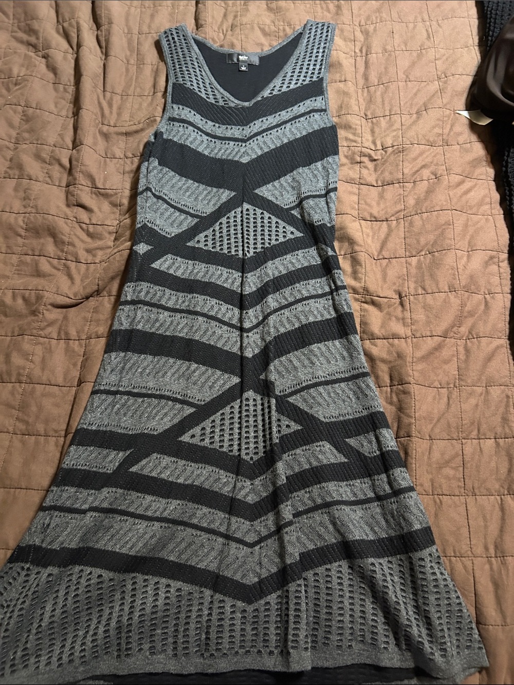 Mossimo Dutti Sleeveless Gray & Black Knit Midi Dress